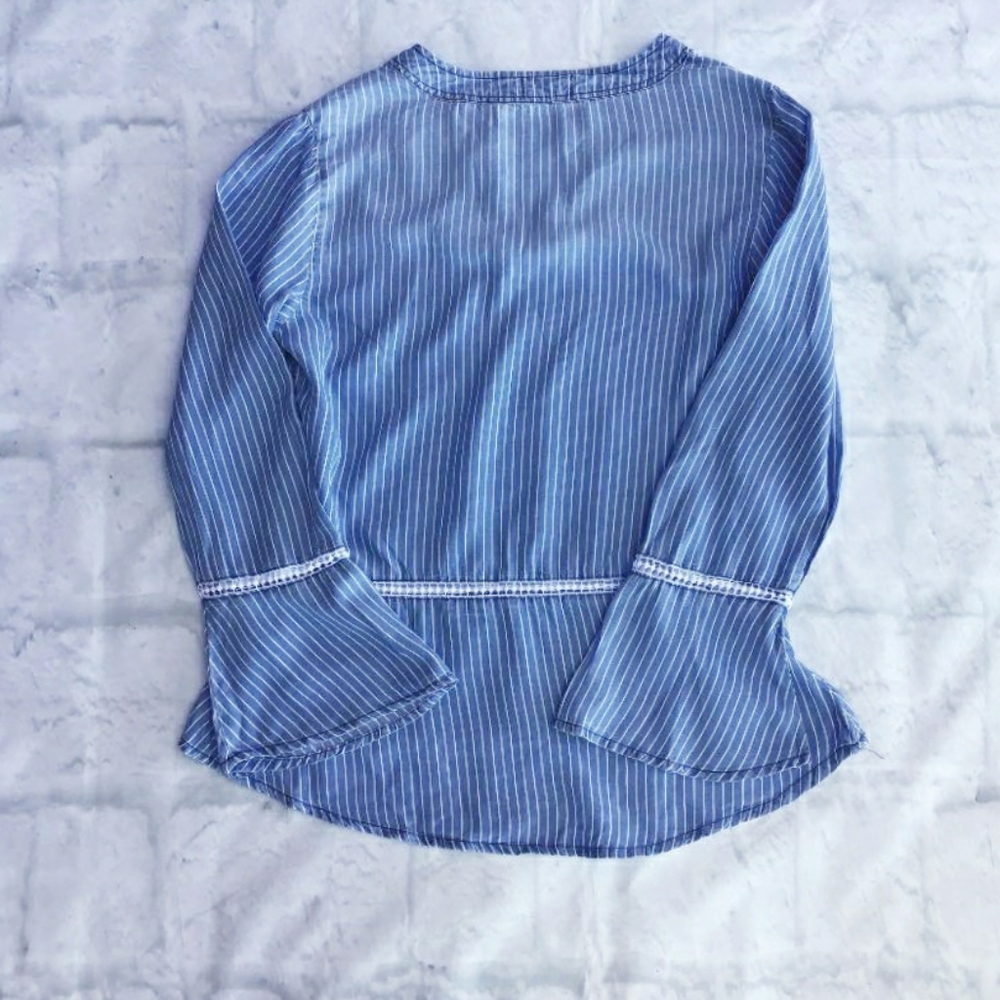 LAST ONE❗Casual Chic Chambray Striped Bell Sleeves Top - Picture 7 of 9